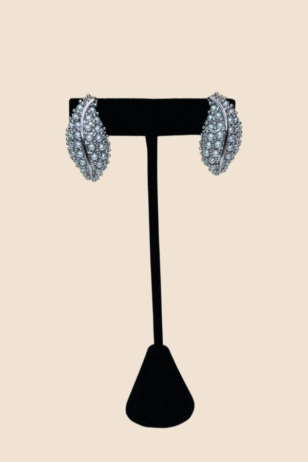 bj0019-bold-earrings-silver-1200x1800p-02 bj0019-bold-earrings-silver-1200x1800p-02