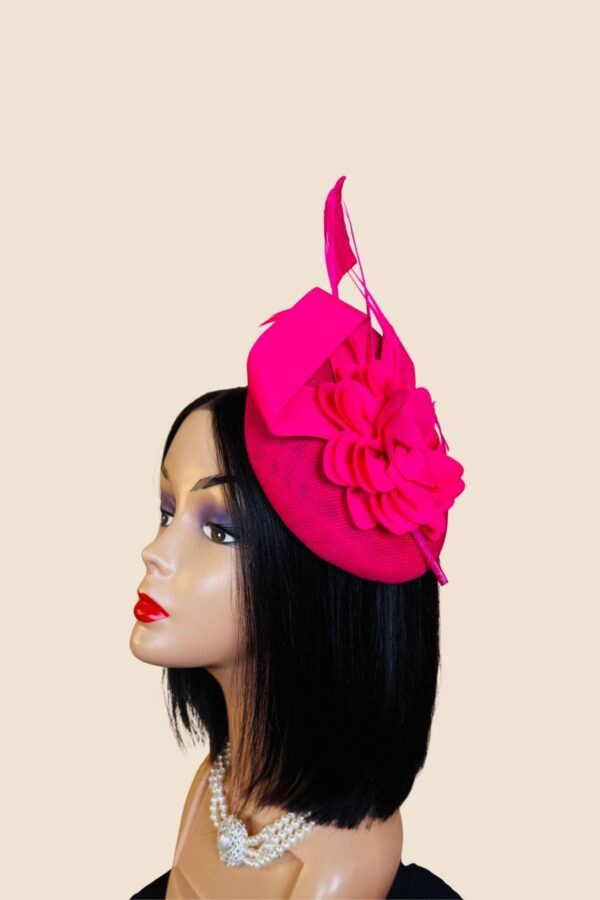 chic- statement- fascinator- fuschia-1200x1800p-01